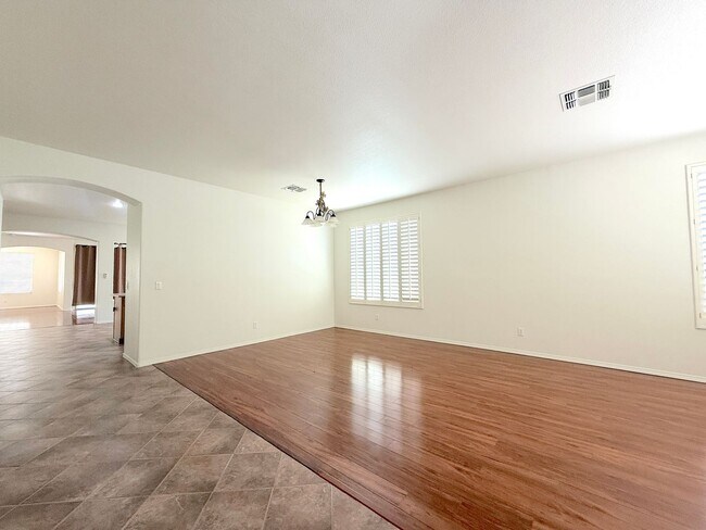 Foto del edificio - 1744 W Frye Rd