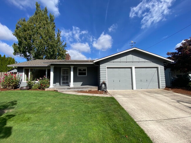 Building Photo - 1455 Manzanita St NE