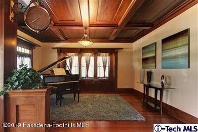 Building Photo - 622 S Los Robles Ave