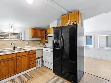Building Photo - 2731 E Orman Ave