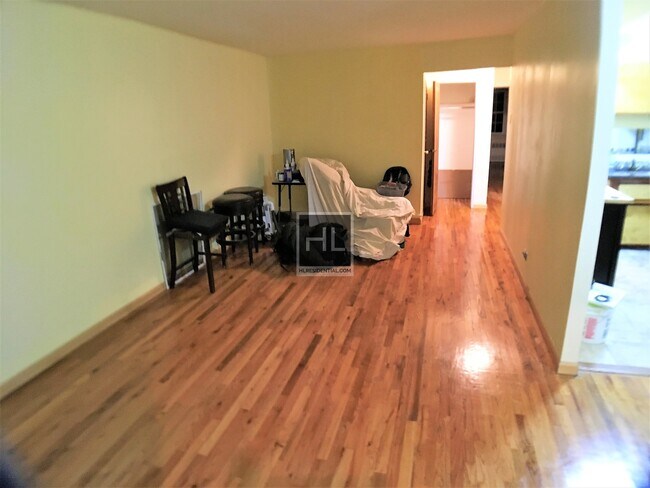 Building Photo - LARGE 2 BEDROOMS AVENUE J/ PRIME CANARSIE