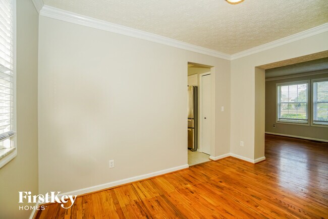 Foto del edificio - 3288 Darby Glen Blvd