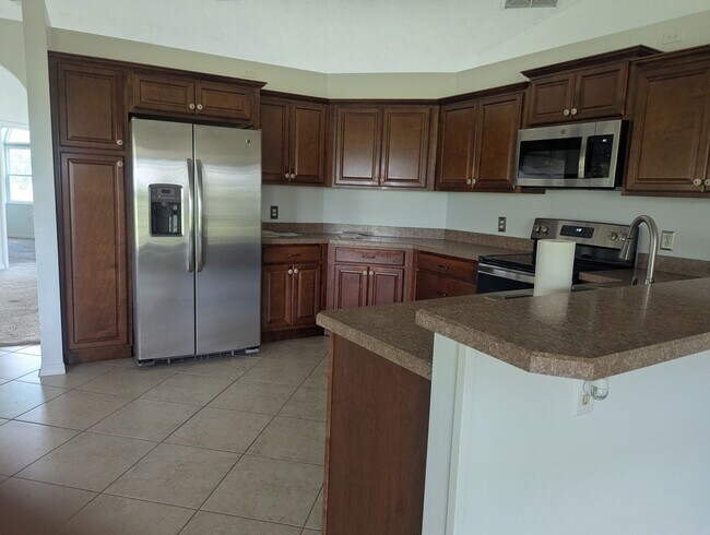 Building Photo - Photos coming soon!   Golf Course Communit...