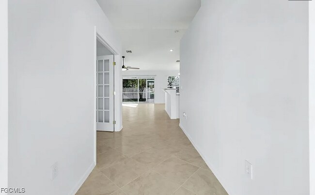 Foto del edificio - 2334 W Price Blvd