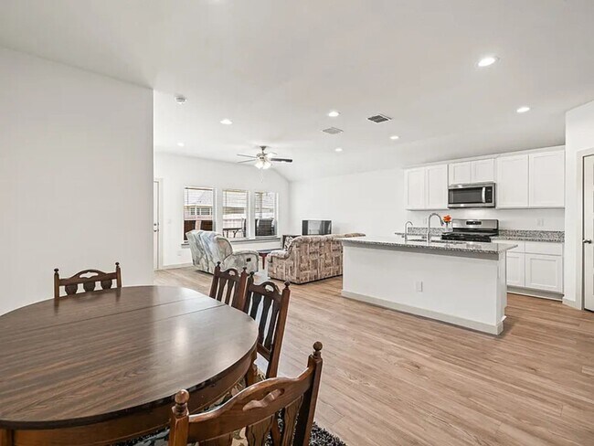 Building Photo - 7315 8th St