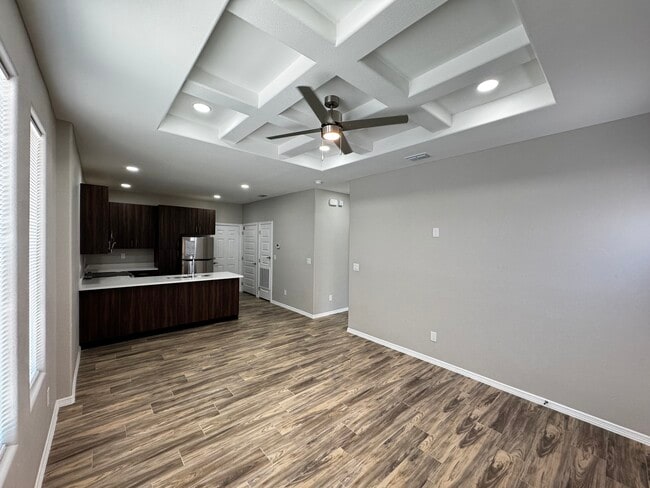 Building Photo - 4008 La Vista Ave