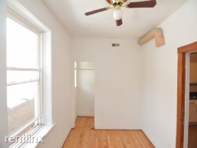 Foto del edificio - 2504 W Division St