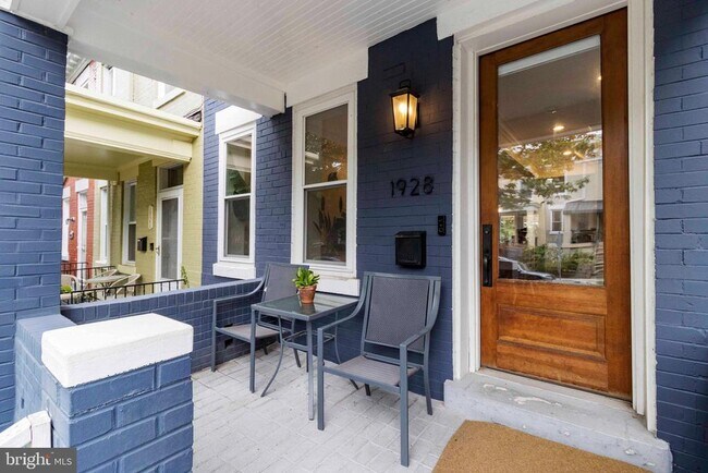 Foto del edificio - 1928 First St NE