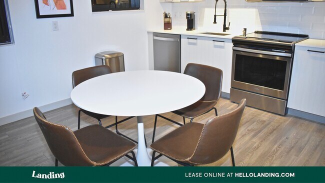 Foto del edificio - 221 SW 12th St