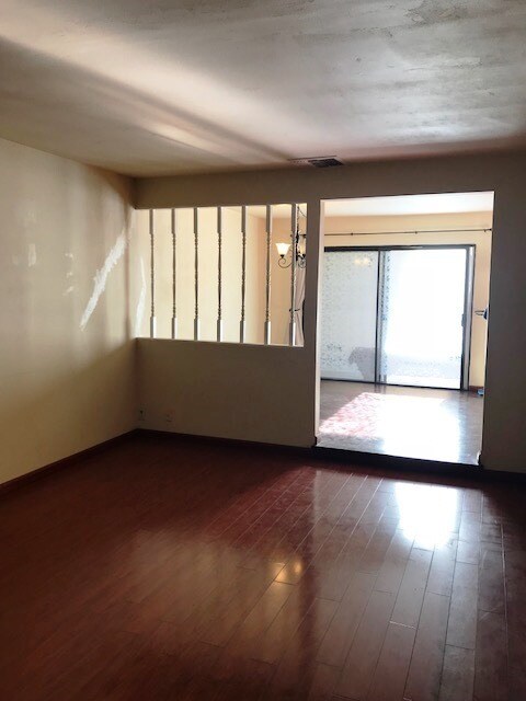 Foto del edificio - 3+2.5 twnhm w/pool + spa; water, trash + b...