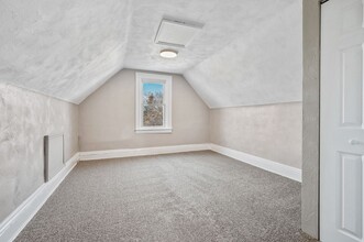 Building Photo - 304 Marlow St