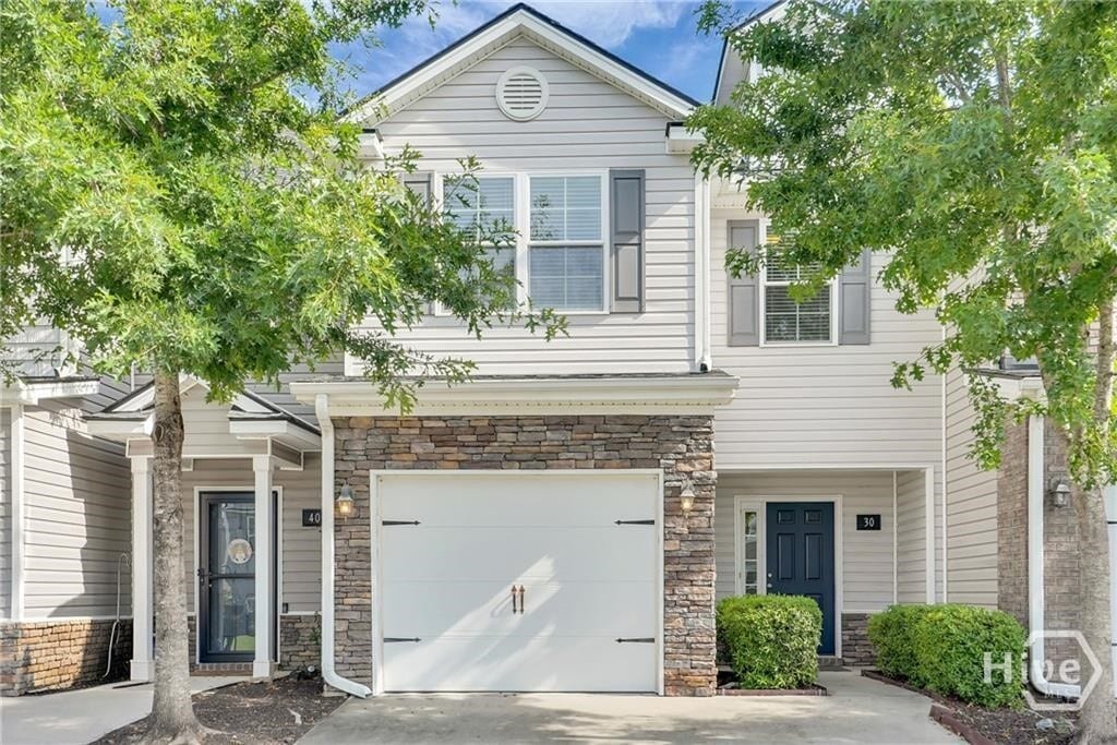 Primary Photo - 30 Cantle Dr