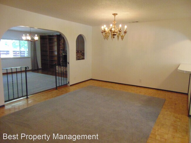 Foto del edificio - 4 br, 3 bath House - 8233 Elgin Ln