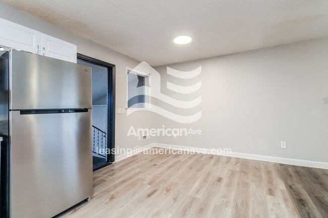 Building Photo - 2520 Stonehenge Dr