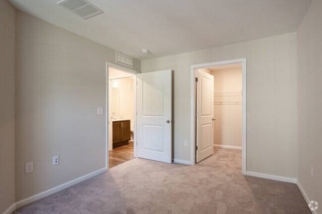 1BR, 1BA - Bedroom - The Arbors at Pembroke