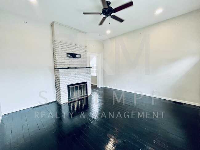 Photo - 1523 Christy Ave House