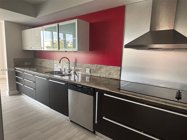 Foto del edificio - 50 Ocean Ln Dr