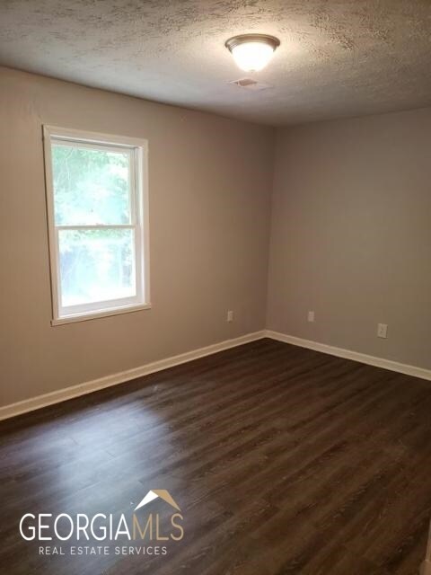 Foto del edificio - 665 Hunting Creek Ln SE