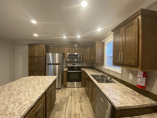 Building Photo - 4 Mink Ct