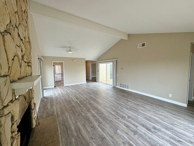 Building Photo - Single Story 3 Bedroom House in Carlsbad