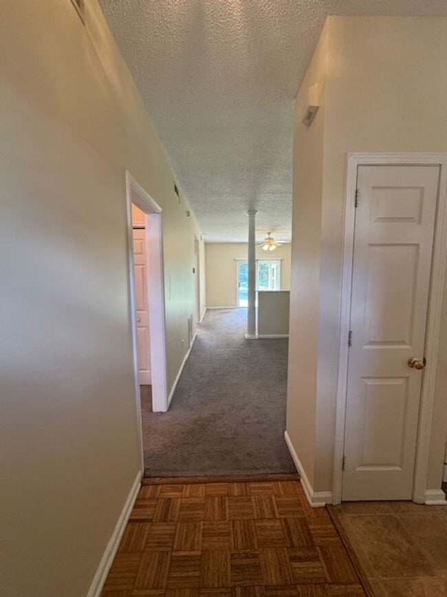 Building Photo - Condo in Holton Place