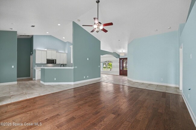 Building Photo - 2553 Christopher Dr