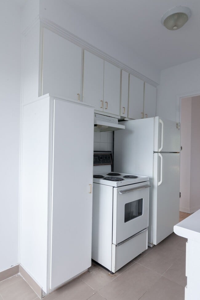 Photo du bâtiment - 809 Av. Bloomfield