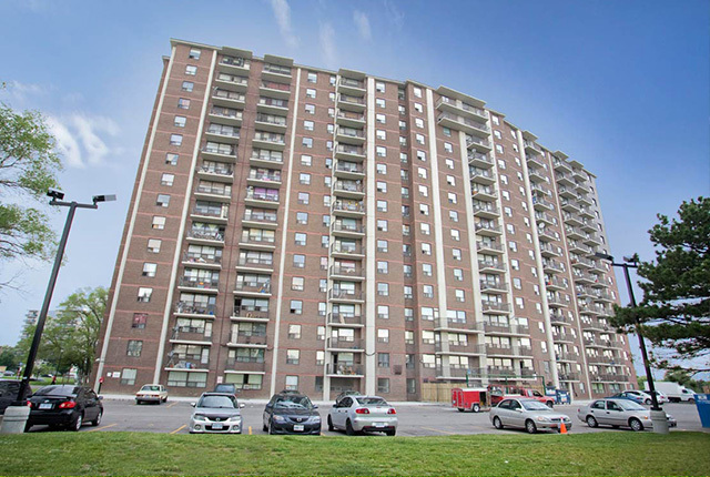 Primary Photo - Scarborough Golf Apartments