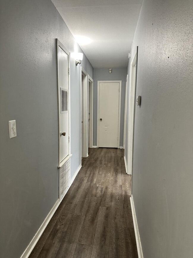 Building Photo - 112 Hemlock Rd