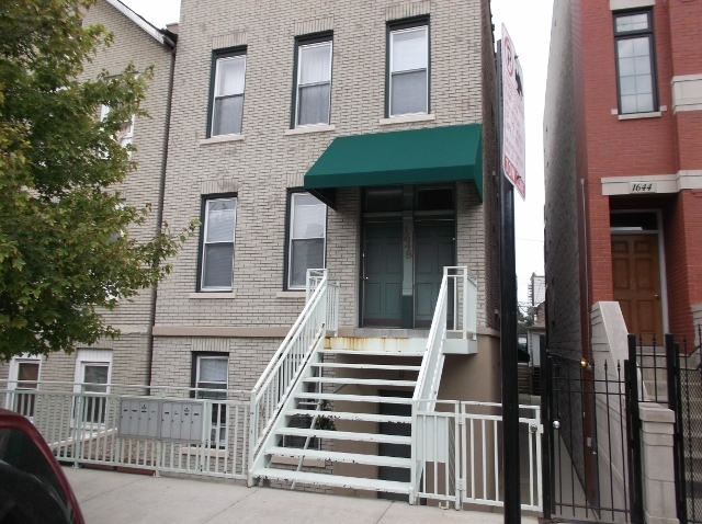 Building Photo - 1648 W Cullerton St