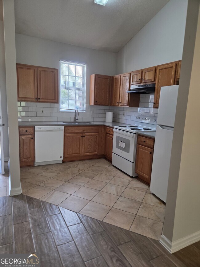 Foto del edificio - 3821 Brookwood Blvd