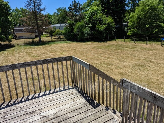 Foto del edificio - 402 60th St SE