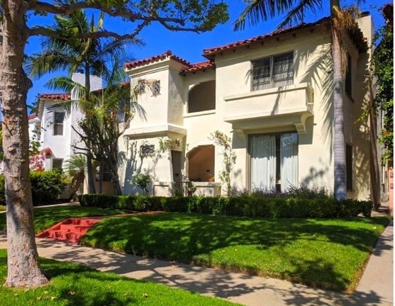Front - 1141 S Hayworth Ave
