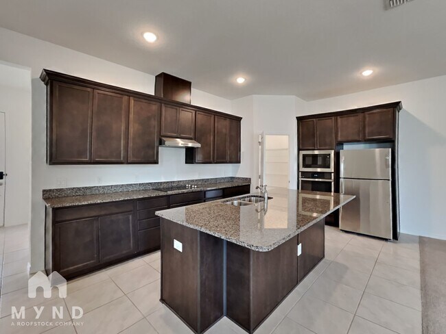 Building Photo - 815 FIREROCK LN
