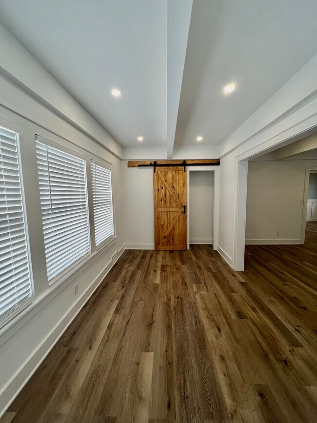 Foto del edificio - 1643 Coventry Rd