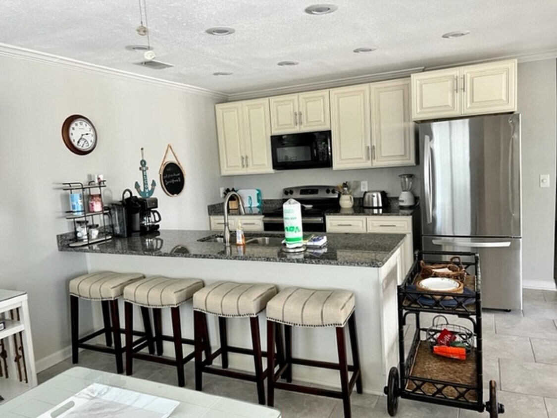 109 Driftwood Rd Unit 201, Destin, FL 32550 Condo for Rent in