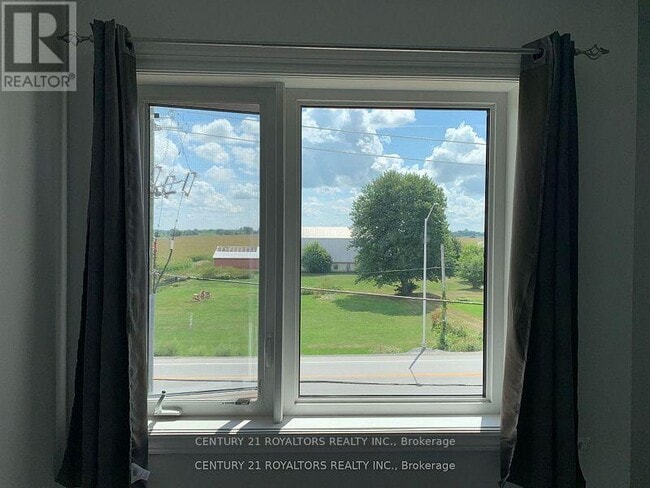 Building Photo - 618 Lapland Private