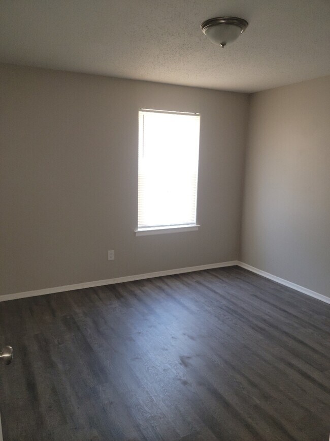 Foto del edificio - 1414 Todds Creek Cove