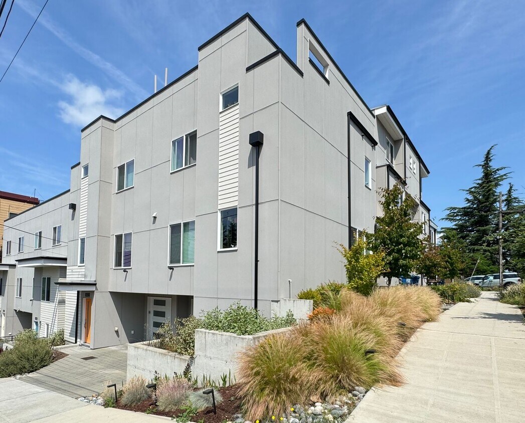 New Modern Townhome in North Seattle – Rare Opportunity! - New Modern Townhome in North Seattle – Rare Opportunity!