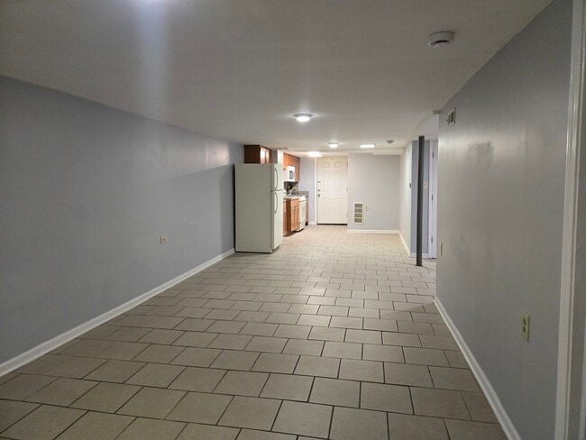 Building Photo - 5508 W Congress Pkwy