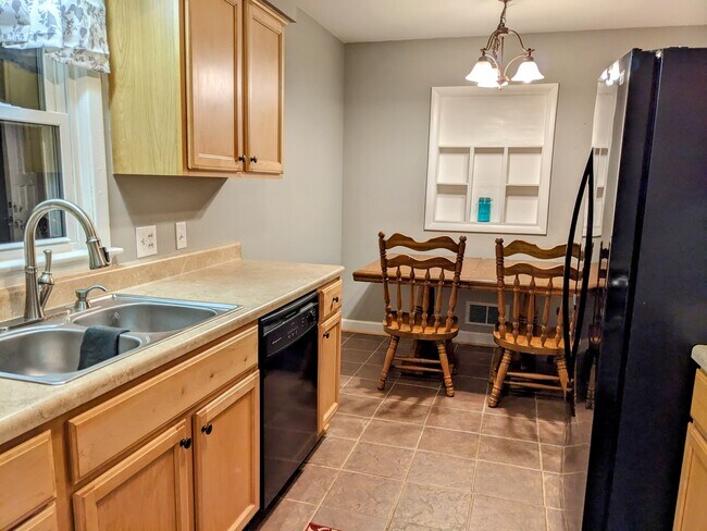 Main Level Kitchen - 6005 Piedmont Pl