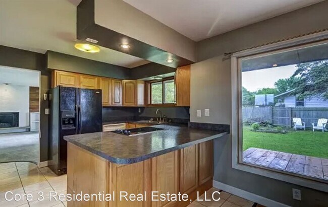 Building Photo - 3 br, 2 bath House - 200 E Southwind
