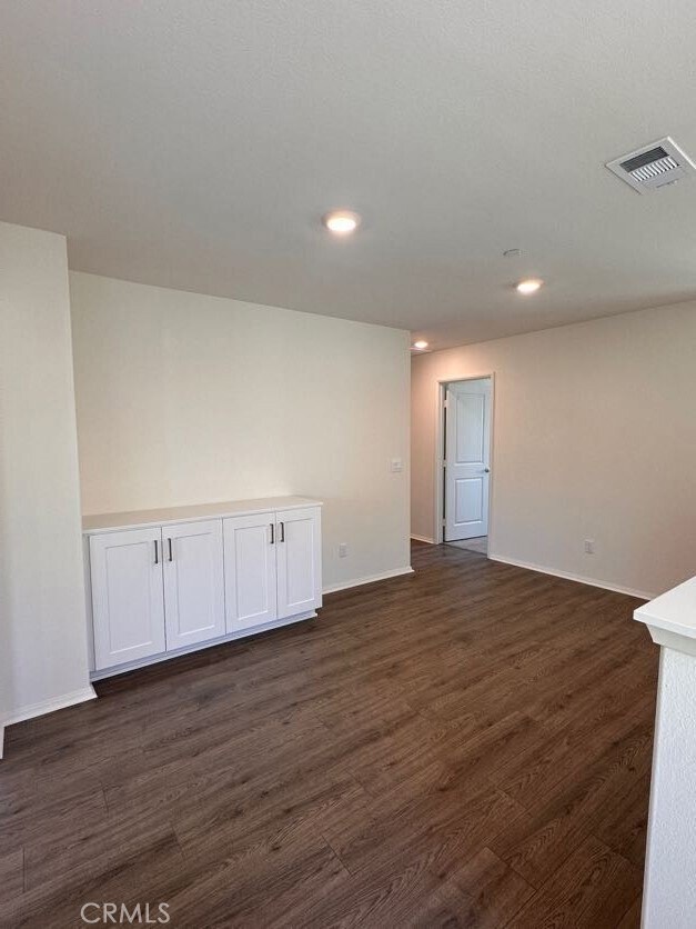 Foto del edificio - 27550 Brodiaea Ave