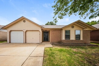 Building Photo - 11612 Wallace Ave