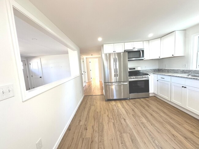 Building Photo - 32 Quarry St