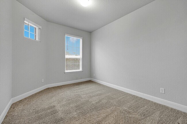 Building Photo - Beautiful rental home near 1604/Culebra