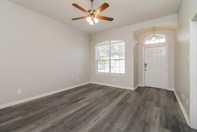 Building Photo - 9112 Christopher Cir