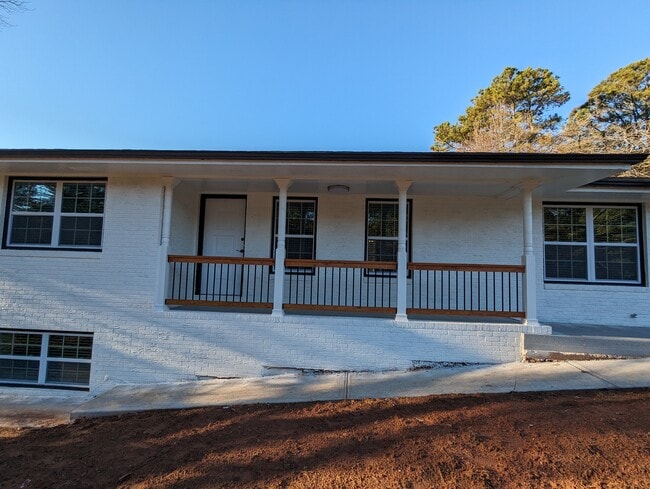 Building Photo - 11178 Cumming Hwy