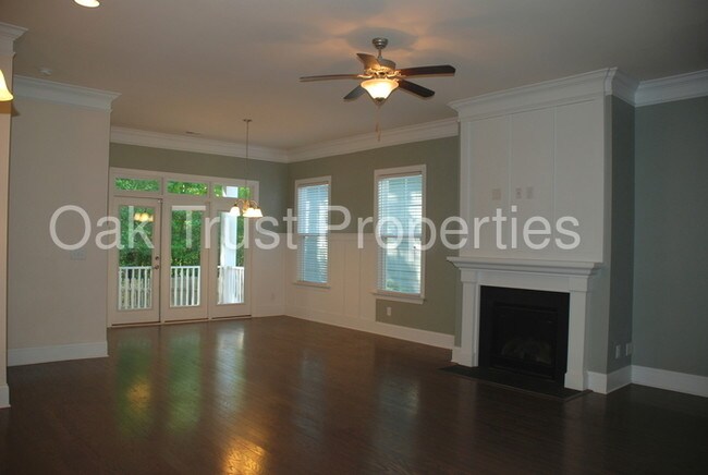 Building Photo - The Bluffs at Ashley River
