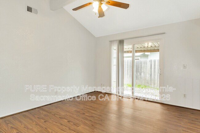 Foto del edificio - 4706 Hayford Way